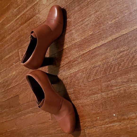 Clarks Monk Strap Boot - Picture 3 of 11